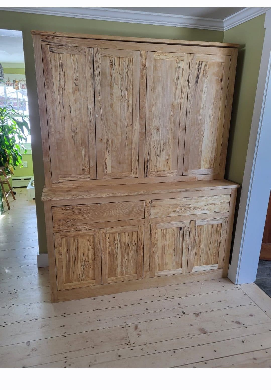 Spalted maple hutch